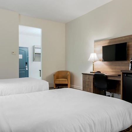 Econo Lodge Inn & Suites Montmagny Exterior foto