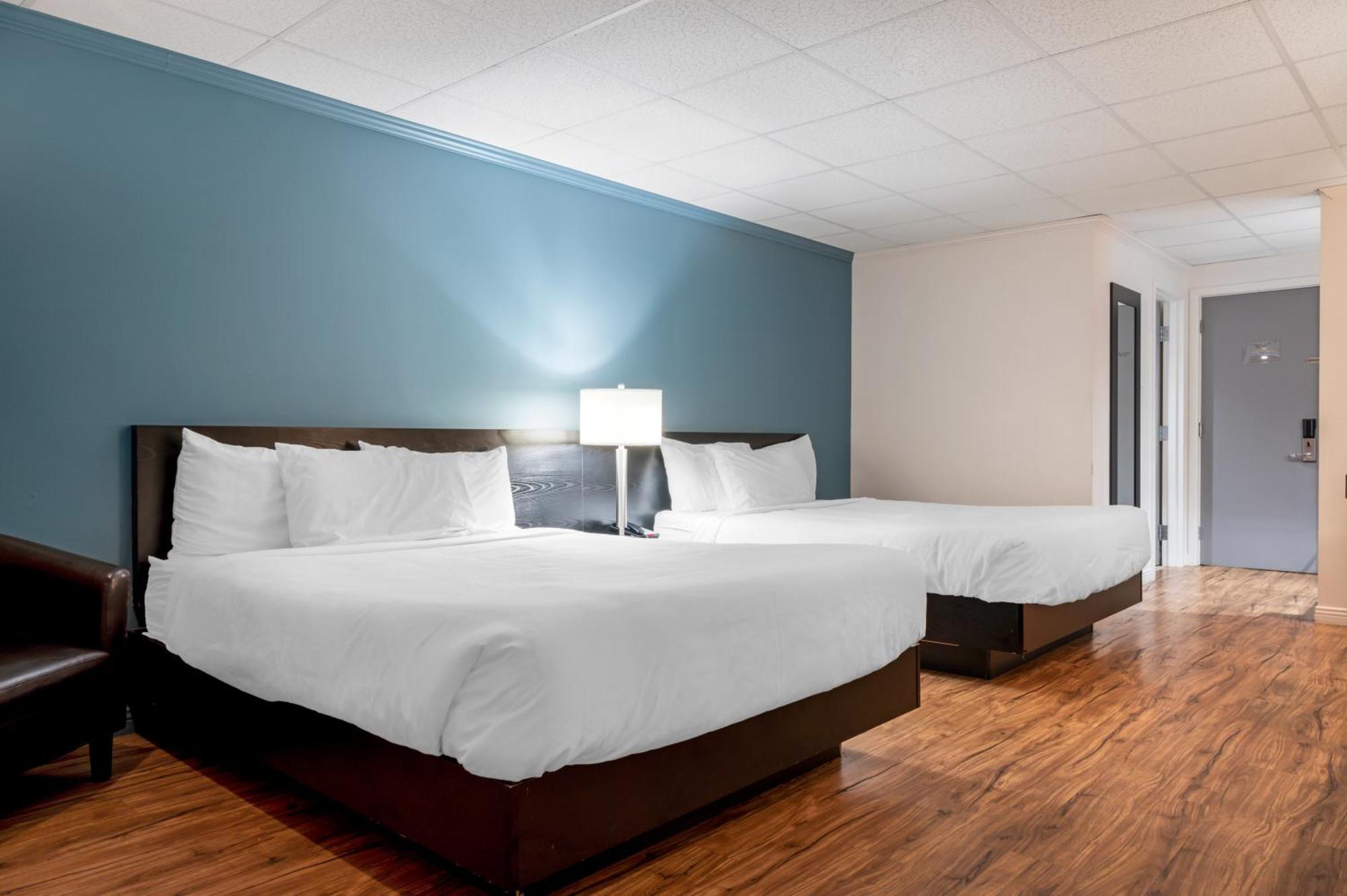 Econo Lodge Inn & Suites Montmagny Exterior foto